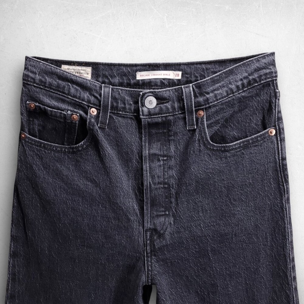 Levi's Premium Ribcage Straight Ankle Jeans Button Fly Stretch Women 28 Black - Picture 3 of 15